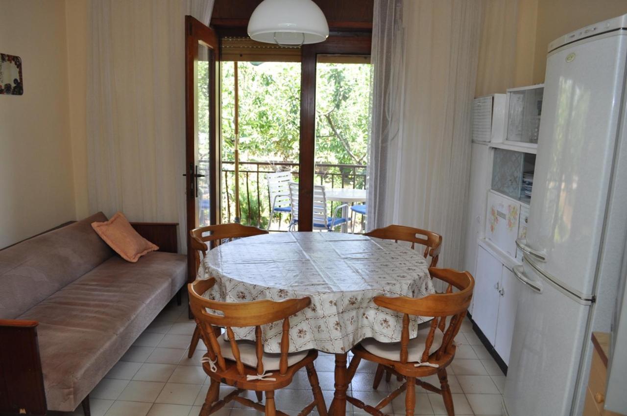 Apartman Kraljev Biograd Na Moru Buitenkant foto